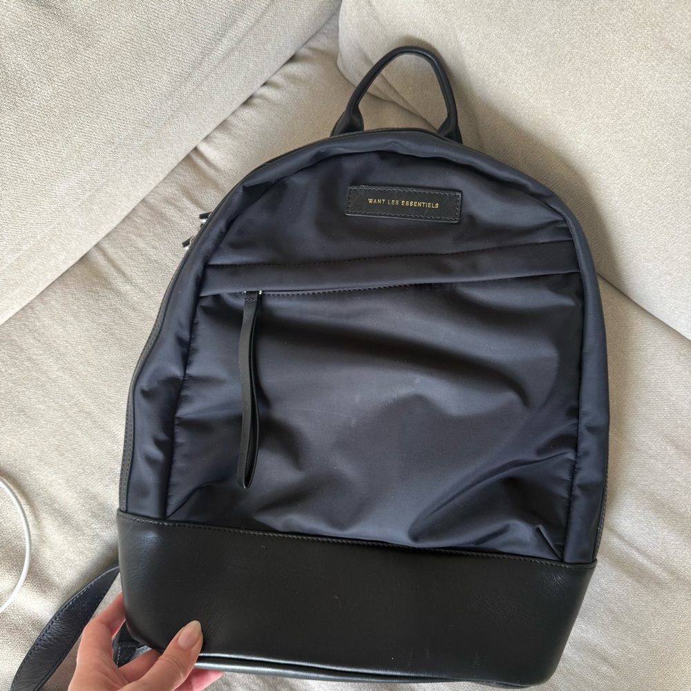 Want Les essentiels women’s nylon backpack